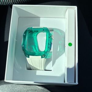 Elegant Teal and White Smartwatch Case